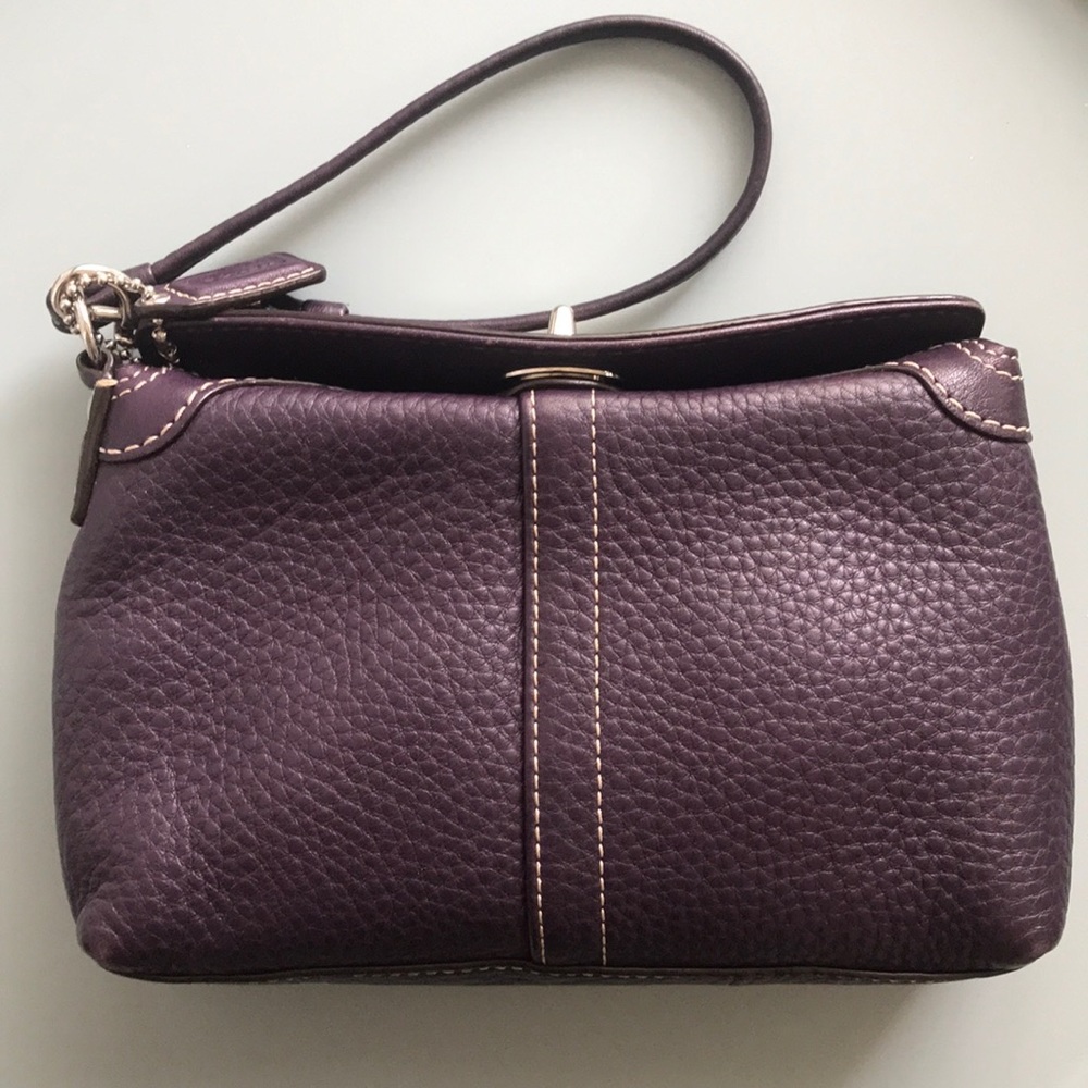Coach wristlet in pebbled leather